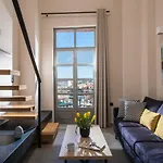 King\'S Blue , Port View Apartment