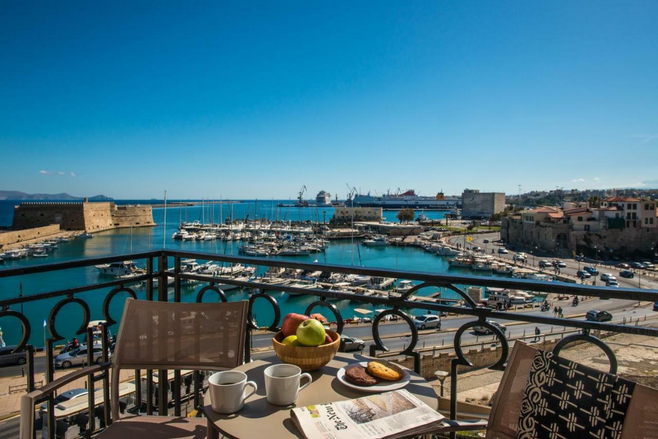 King's Blue , Port View Héraklion